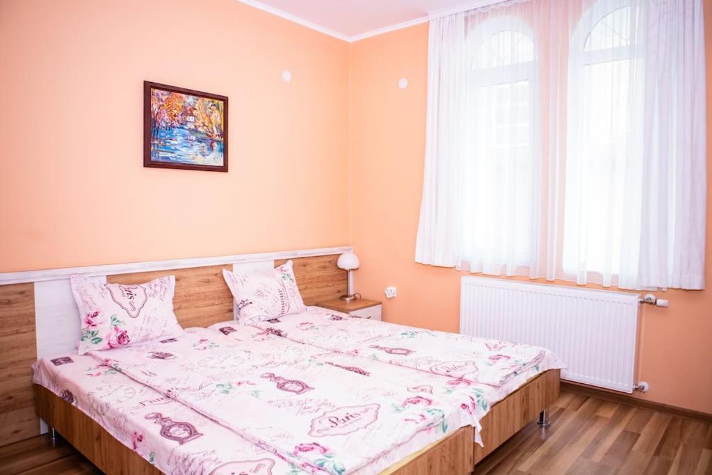 Lucky 2 Hotel Pavel Banea Exterior foto